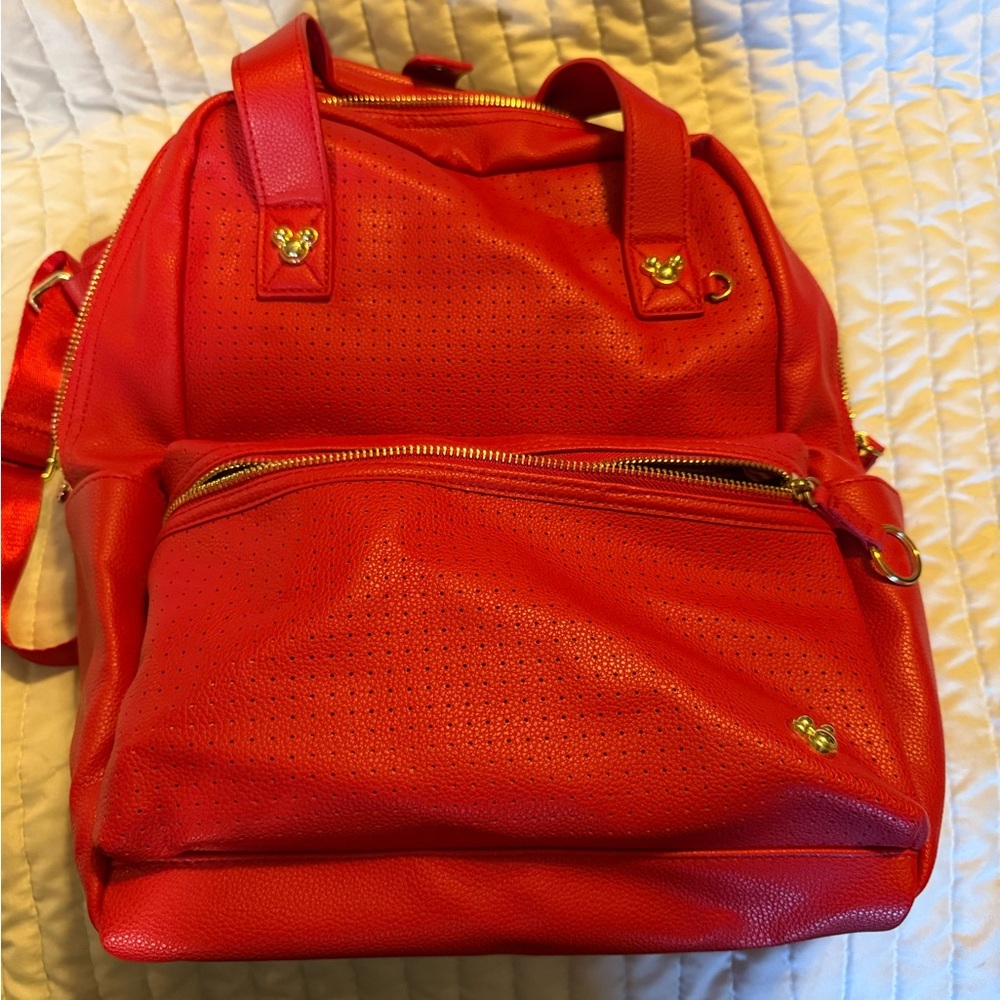 Limited Edition Disney Store Mickey Mouse Icon Flair Red Pin Backpack